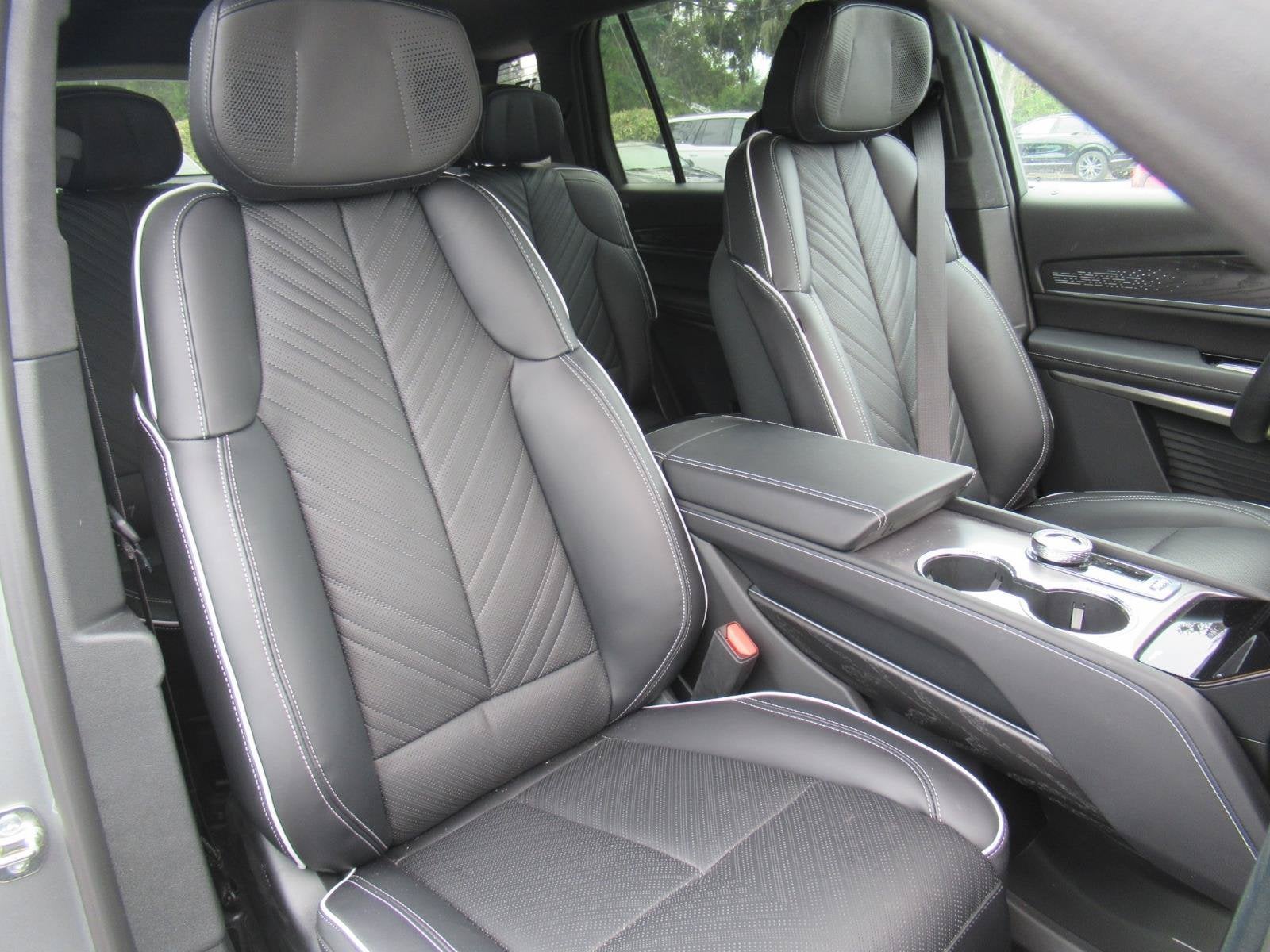 2026 Cadillac VISTIQ Platinum
