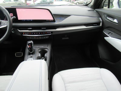 2025 Cadillac XT4 Sport