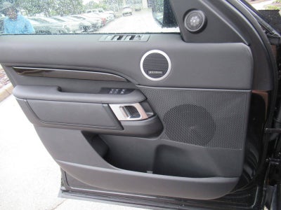2024 Land Rover Discovery S