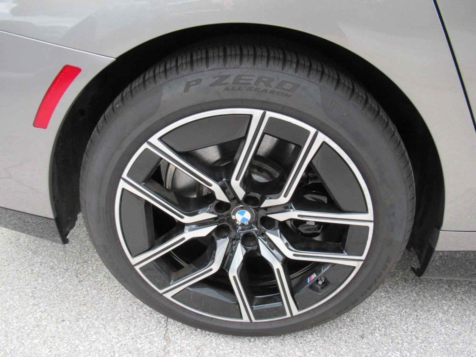 2023 BMW 7 Series 740i