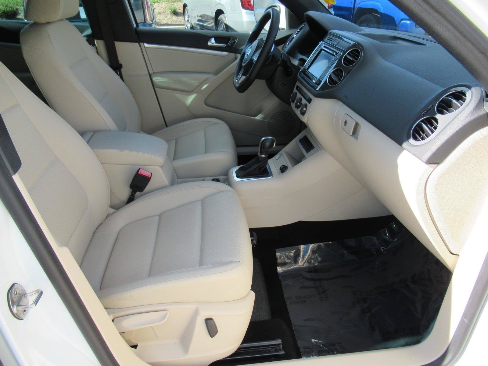 2016 Volkswagen Tiguan S