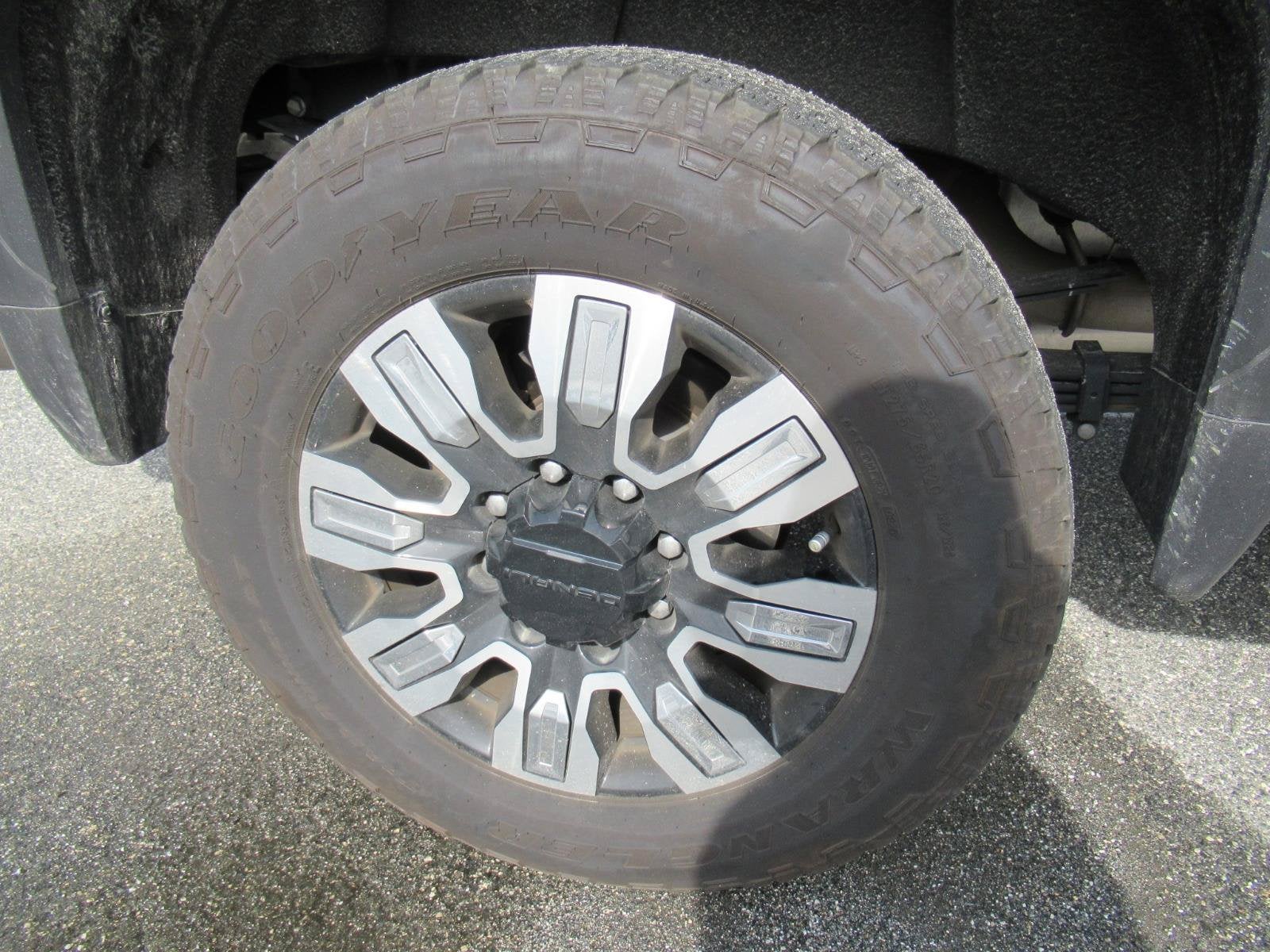 2025 GMC Sierra 2500 HD Denali