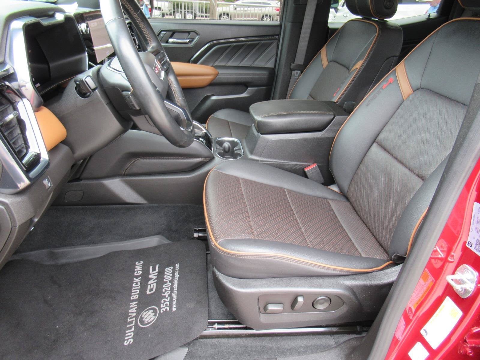 2023 GMC Canyon 4WD AT4