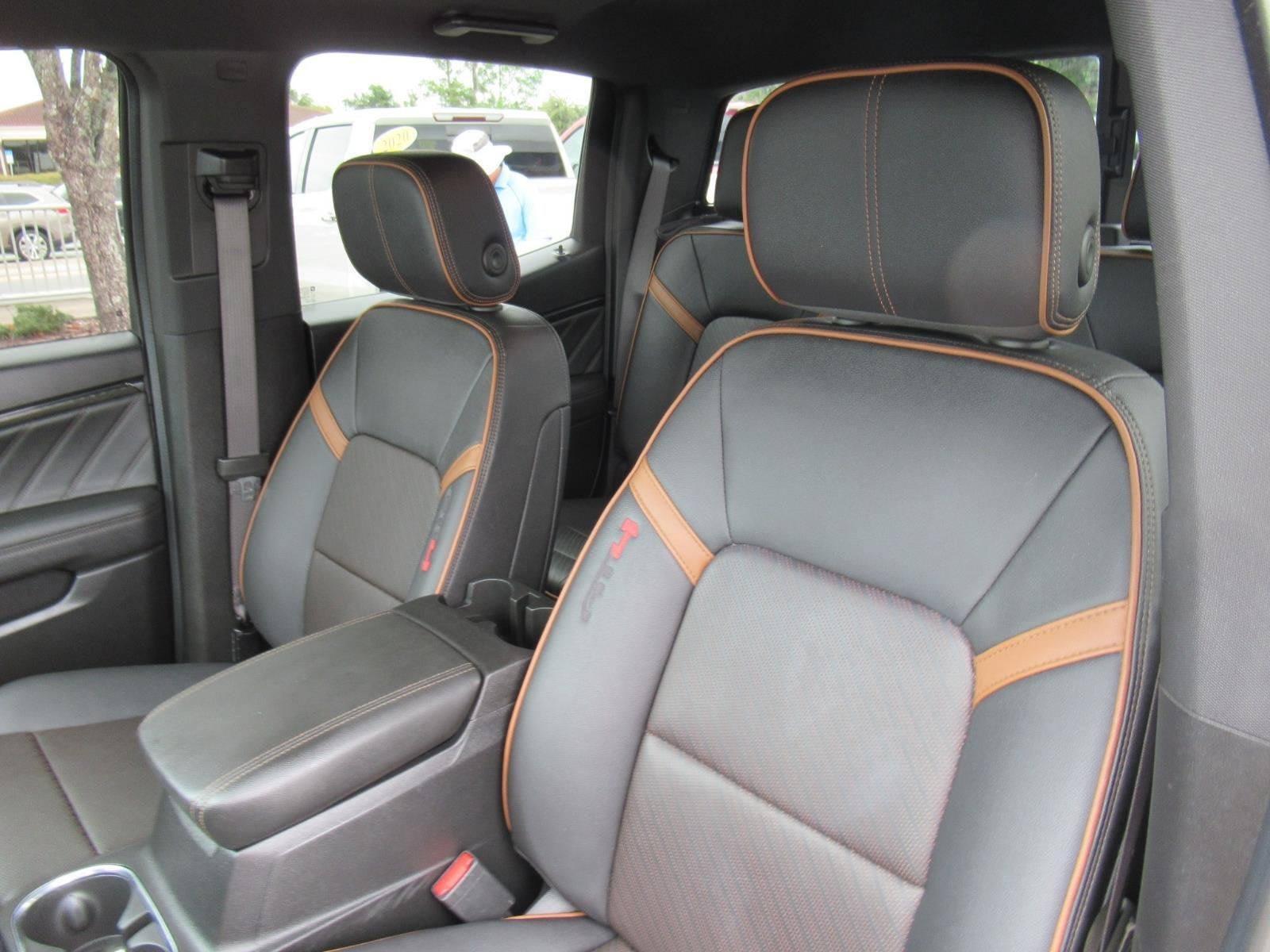 2023 GMC Canyon 4WD AT4