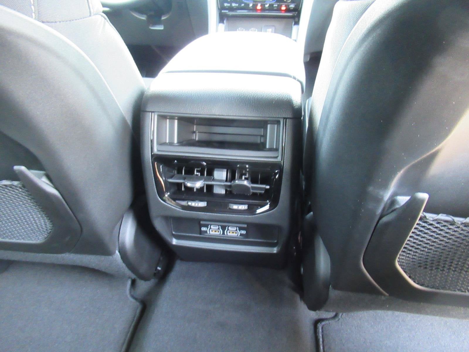 2026 Jeep Grand Cherokee GRAND CHEROKEE LAREDO 4X2