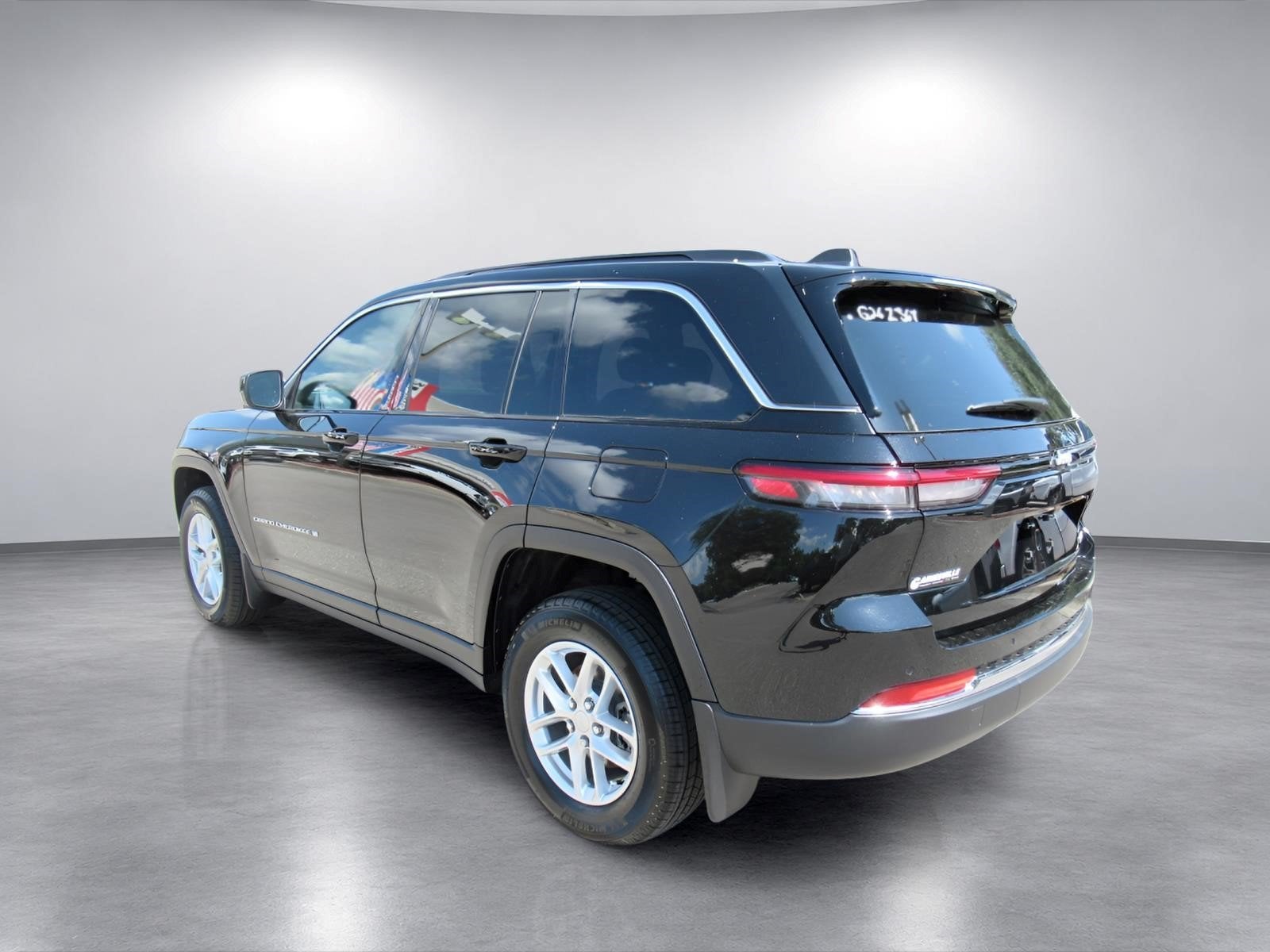 2026 Jeep Grand Cherokee GRAND CHEROKEE LAREDO 4X2