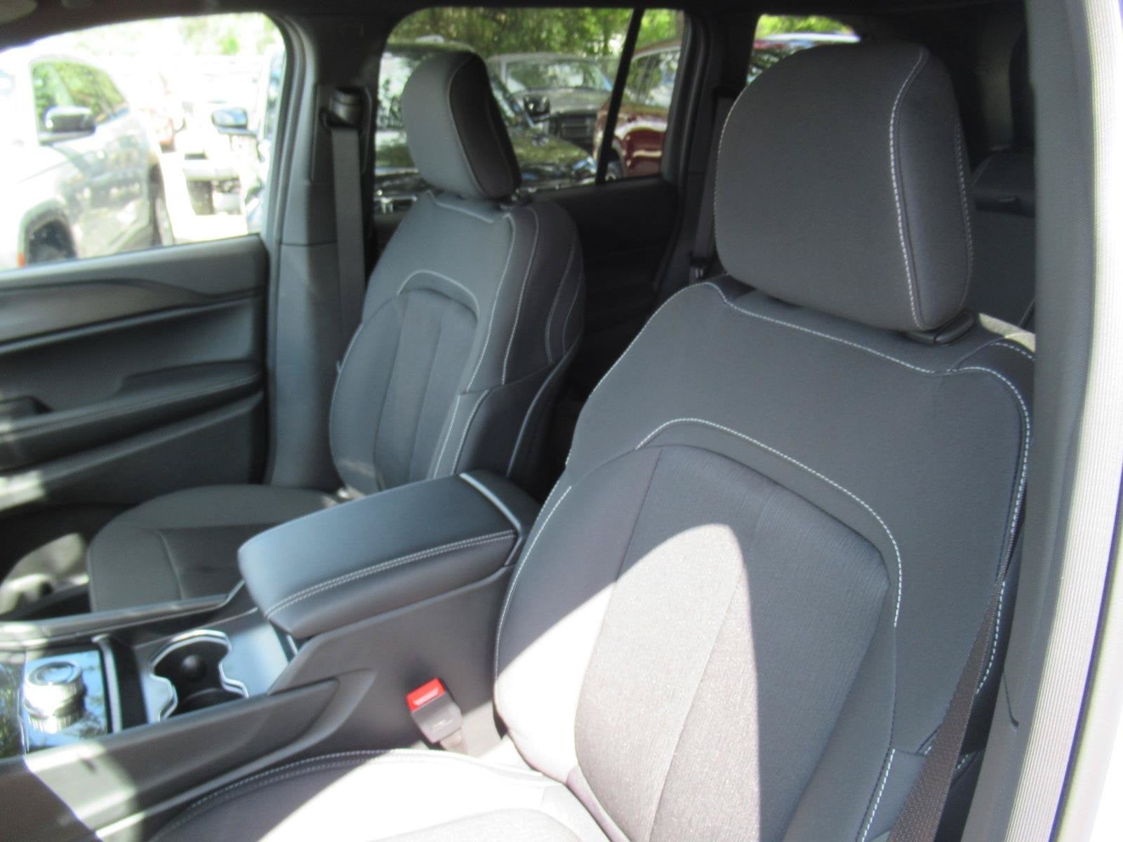 2026 Jeep Grand Cherokee GRAND CHEROKEE LAREDO 4X2