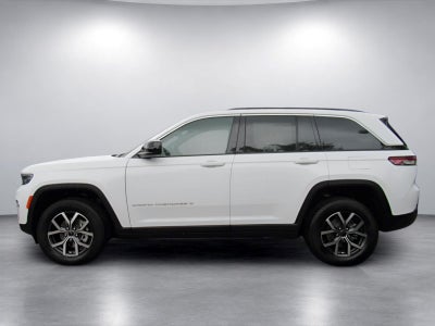 2027 Jeep Grand Cherokee GRAND CHEROKEE LAREDO X 4X2