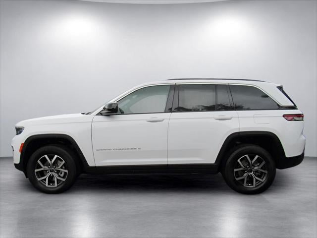 2027 Jeep Grand Cherokee GRAND CHEROKEE LAREDO X 4X2