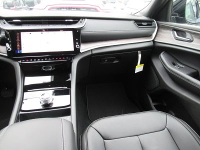 2027 Jeep Grand Cherokee GRAND CHEROKEE LIMITED 4X2