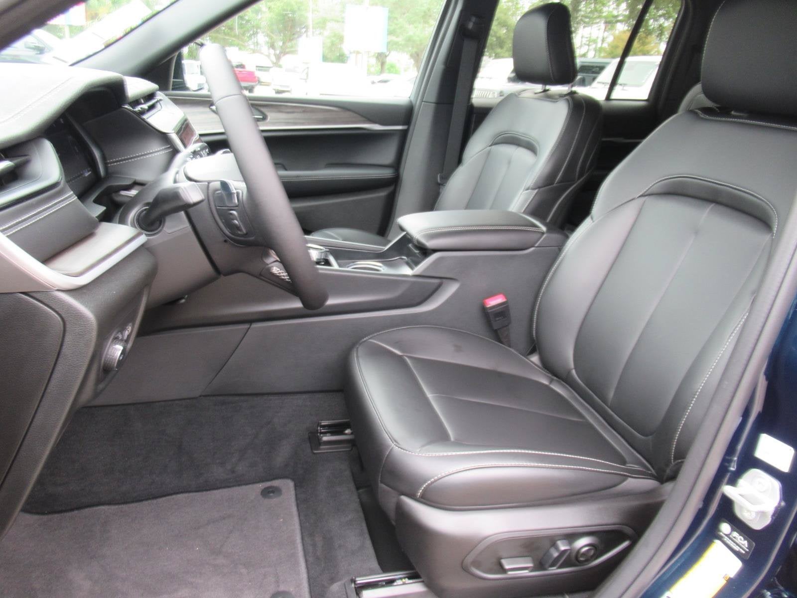 2027 Jeep Grand Cherokee GRAND CHEROKEE LIMITED 4X2
