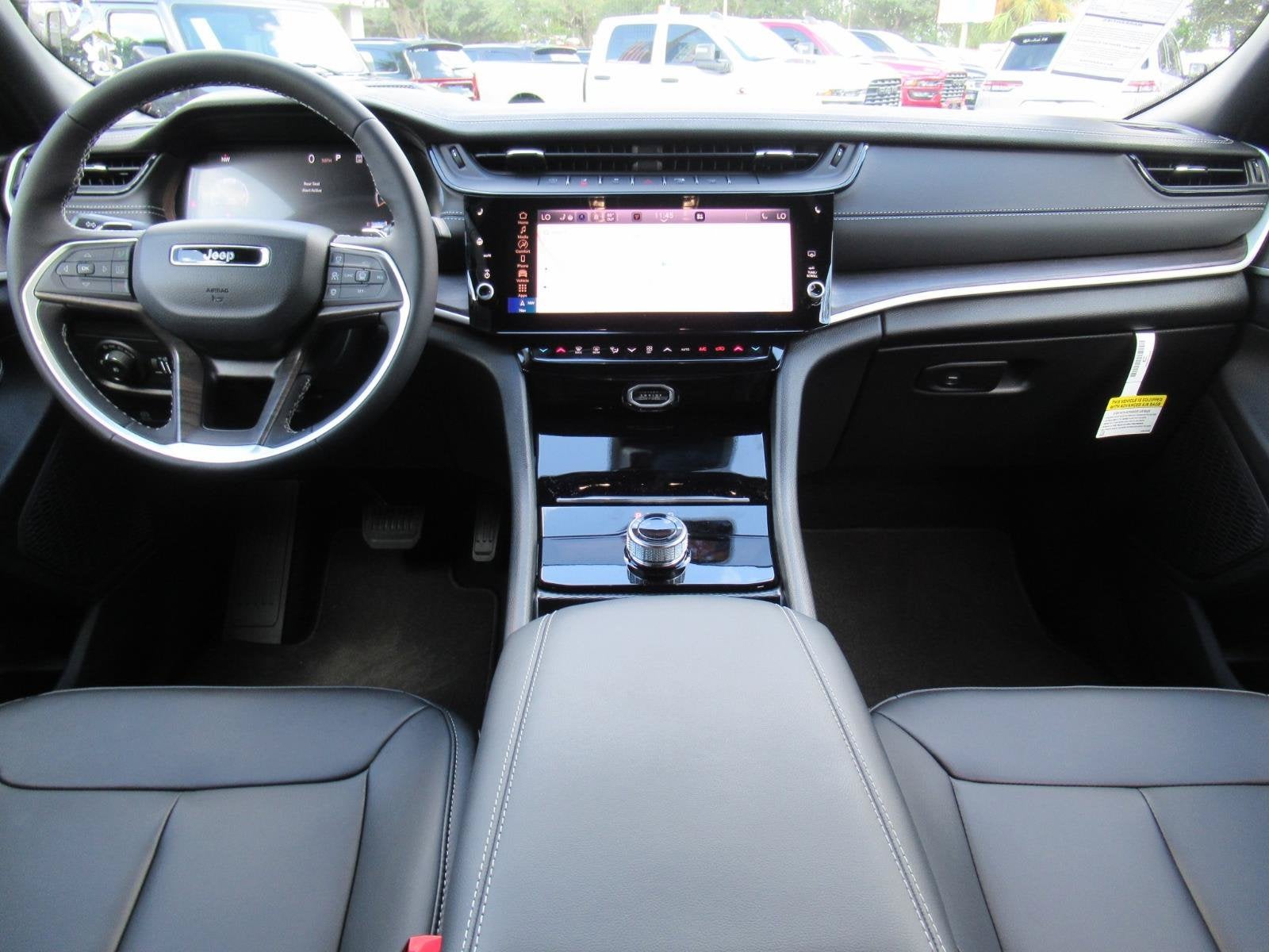 2027 Jeep Grand Cherokee GRAND CHEROKEE LIMITED 4X2