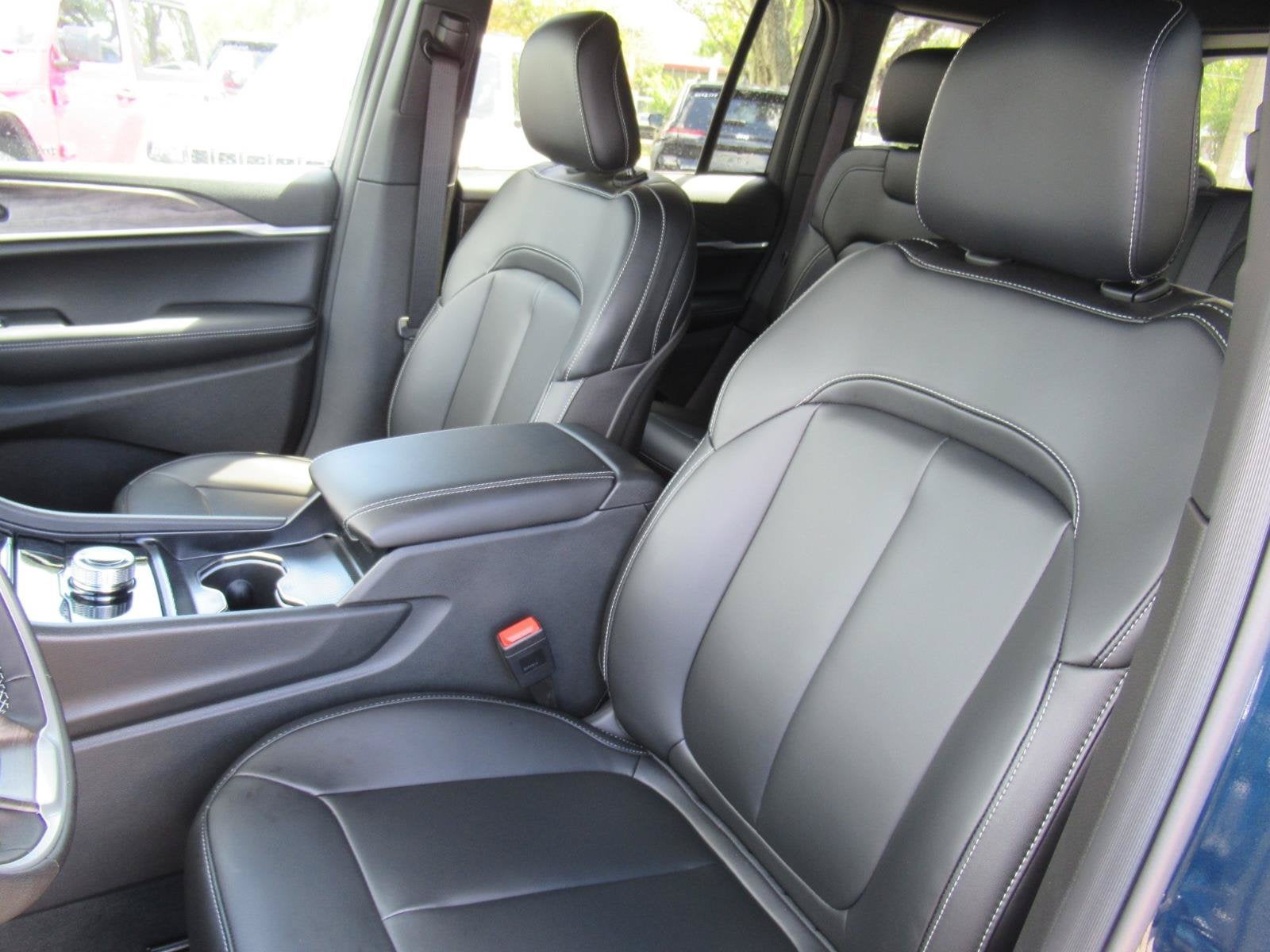 2027 Jeep Grand Cherokee GRAND CHEROKEE LIMITED 4X2