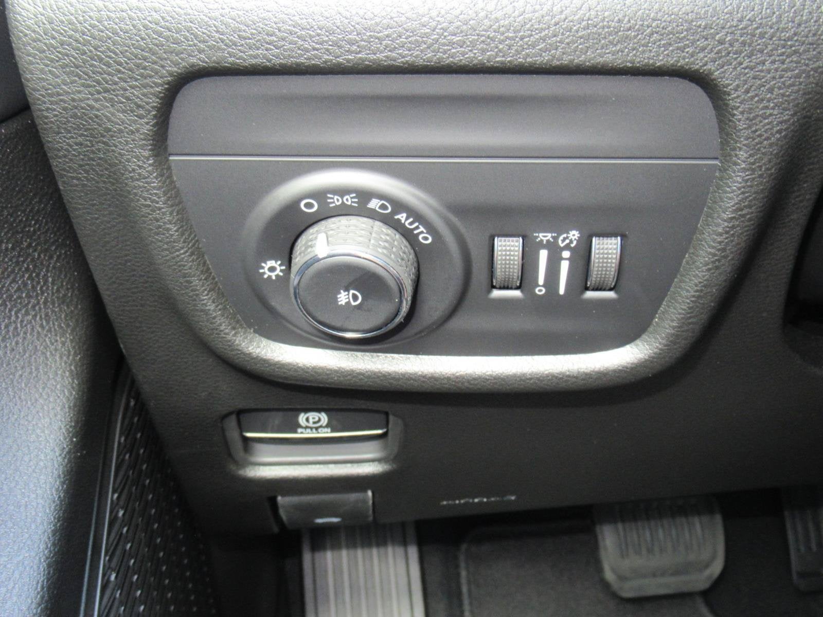 2027 Jeep Grand Cherokee GRAND CHEROKEE LIMITED 4X2