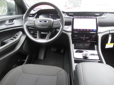 2027 Jeep Grand Cherokee GRAND CHEROKEE LAREDO X 4X4