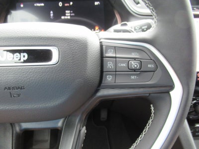 2027 Jeep Grand Cherokee GRAND CHEROKEE LAREDO X 4X4