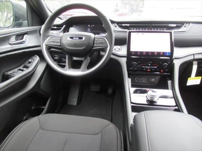 2027 Jeep Grand Cherokee GRAND CHEROKEE LAREDO X 4X4