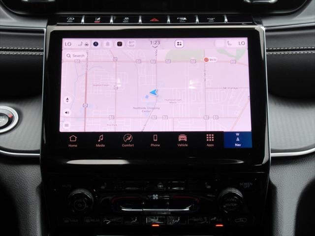 2027 Jeep Grand Cherokee GRAND CHEROKEE LAREDO X 4X4
