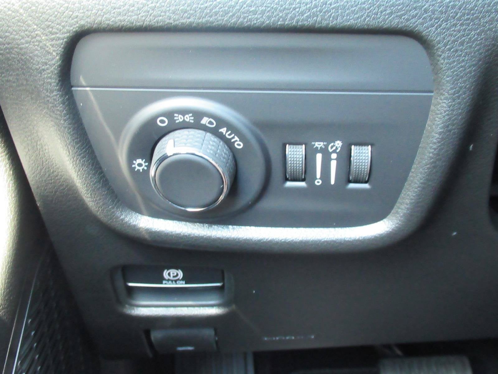 2027 Jeep Grand Cherokee GRAND CHEROKEE L LAREDO ALTITUDE 4X2