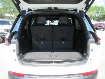 2027 Jeep Grand Cherokee GRAND CHEROKEE L LAREDO ALTITUDE 4X2