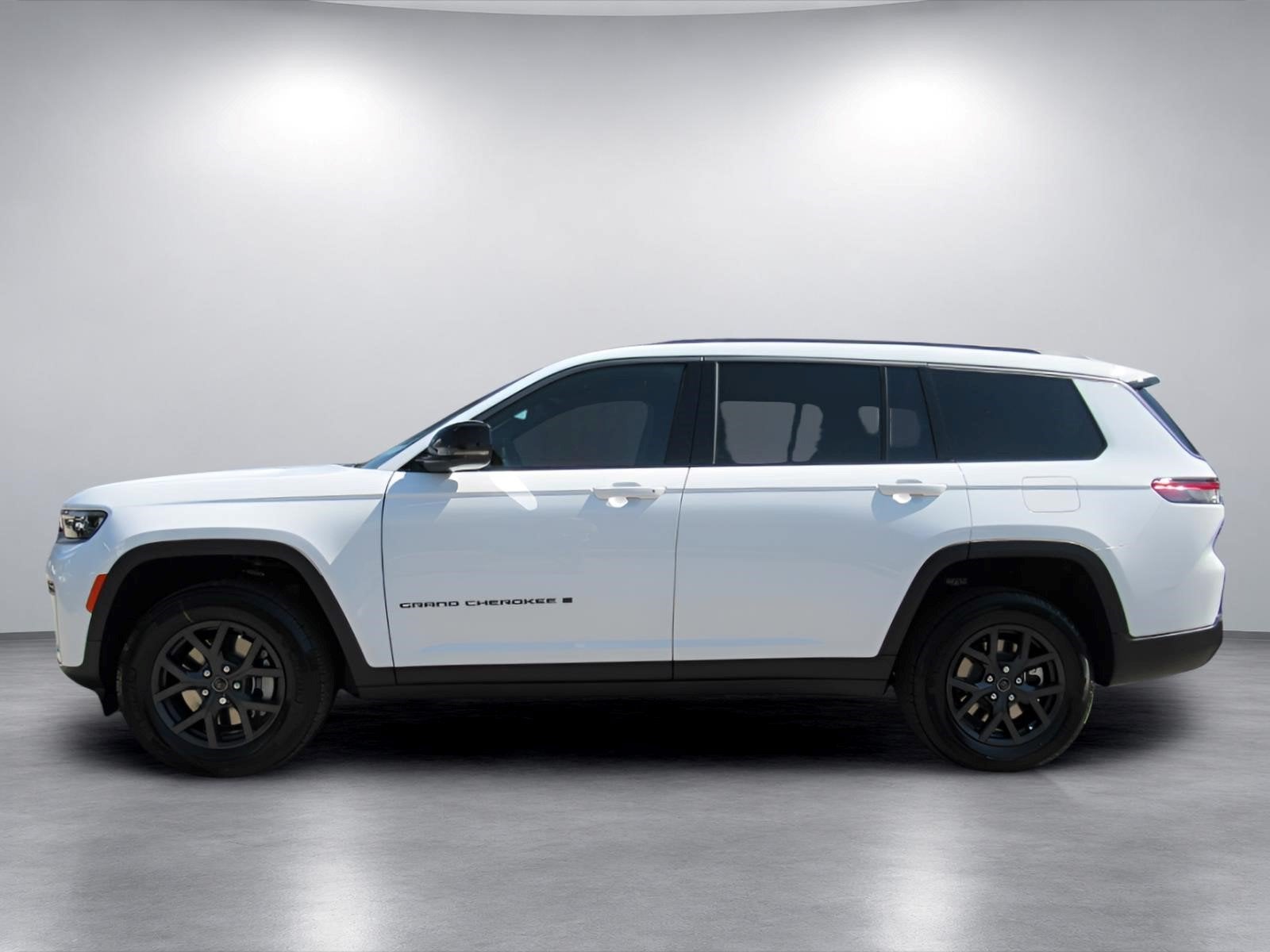 2027 Jeep Grand Cherokee GRAND CHEROKEE L LAREDO ALTITUDE 4X2