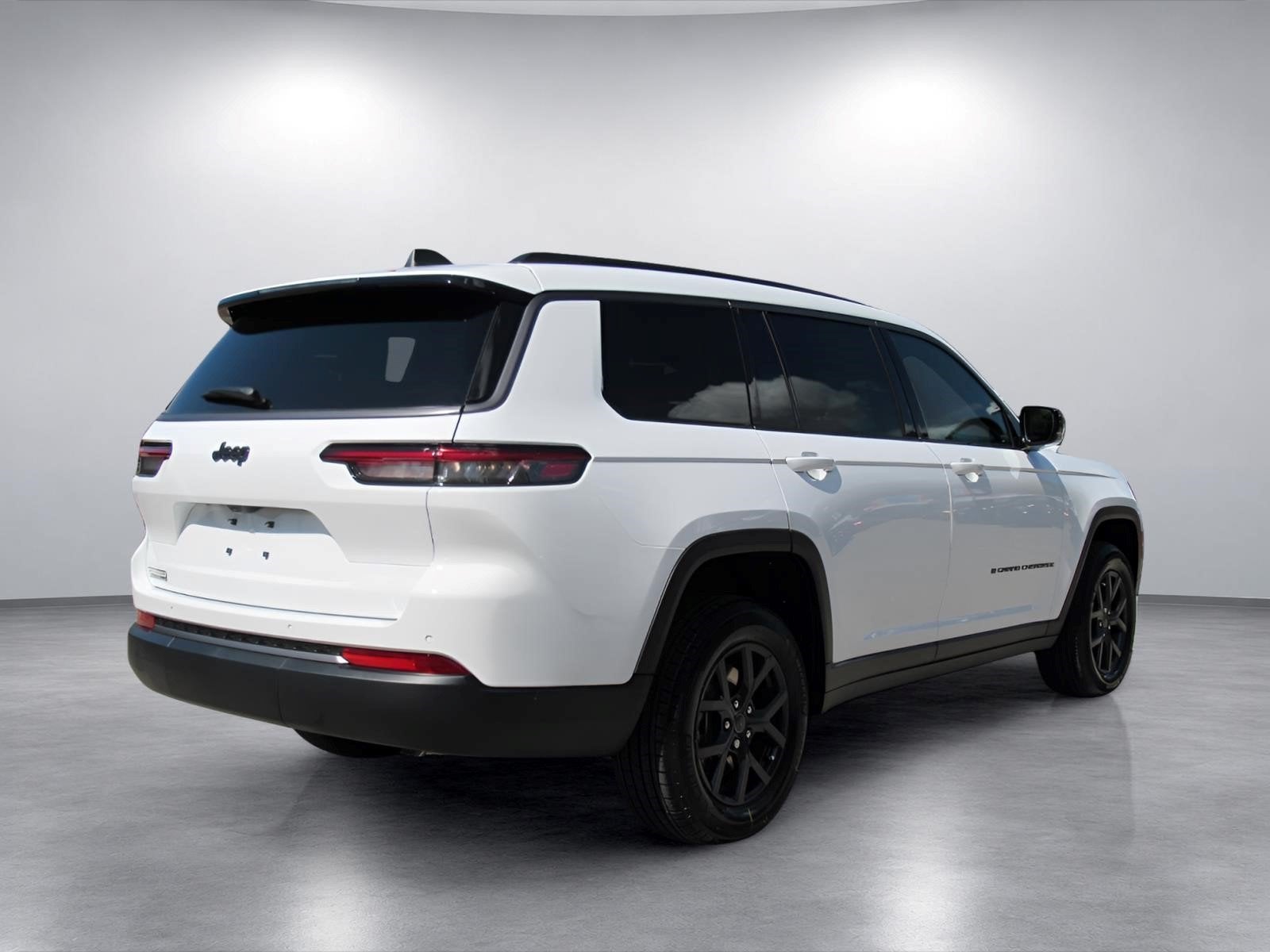 2027 Jeep Grand Cherokee GRAND CHEROKEE L LAREDO ALTITUDE 4X2