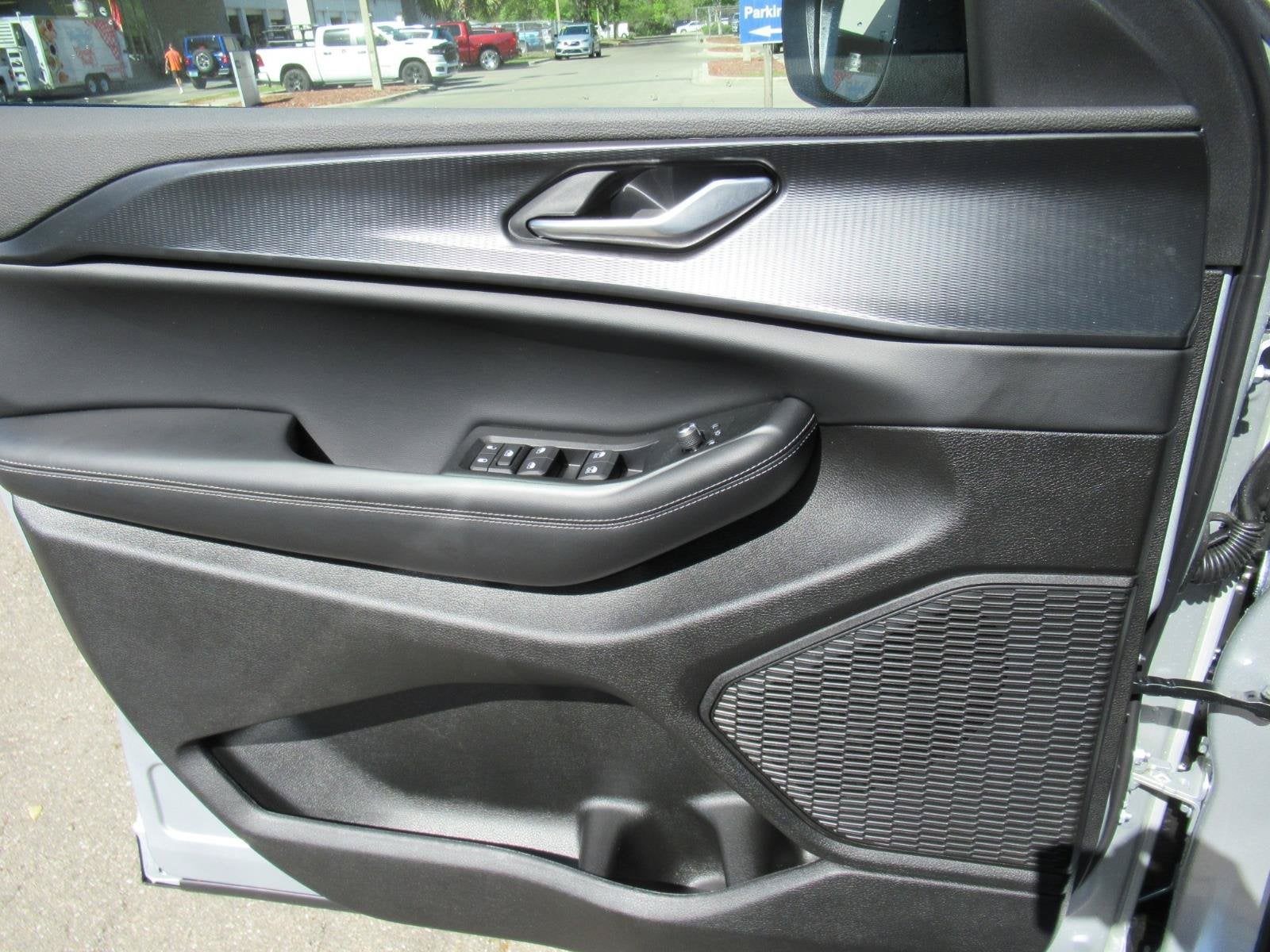 2026 Jeep Grand Cherokee GRAND CHEROKEE L LAREDO X 4X4