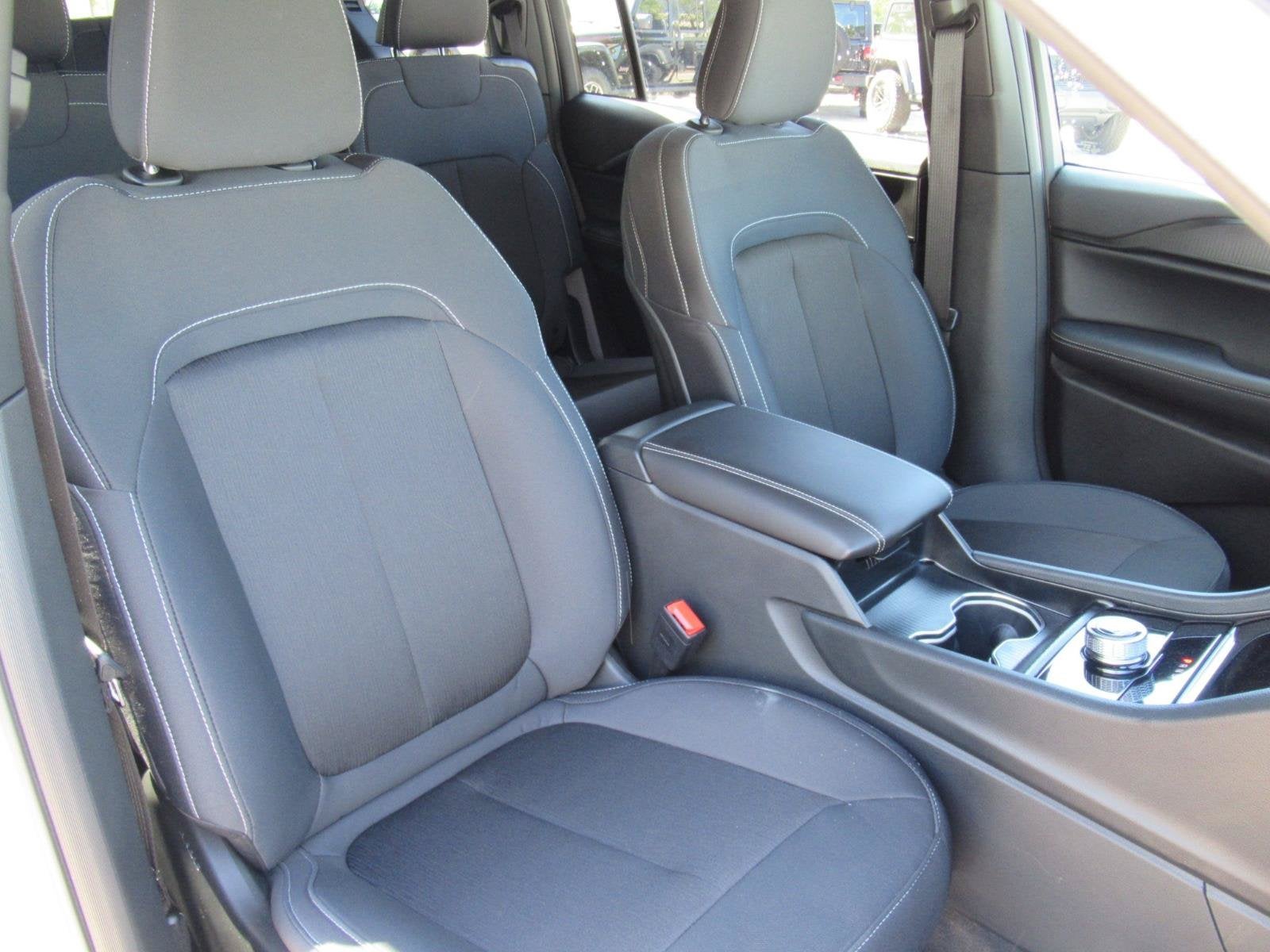 2026 Jeep Grand Cherokee GRAND CHEROKEE L LAREDO X 4X4