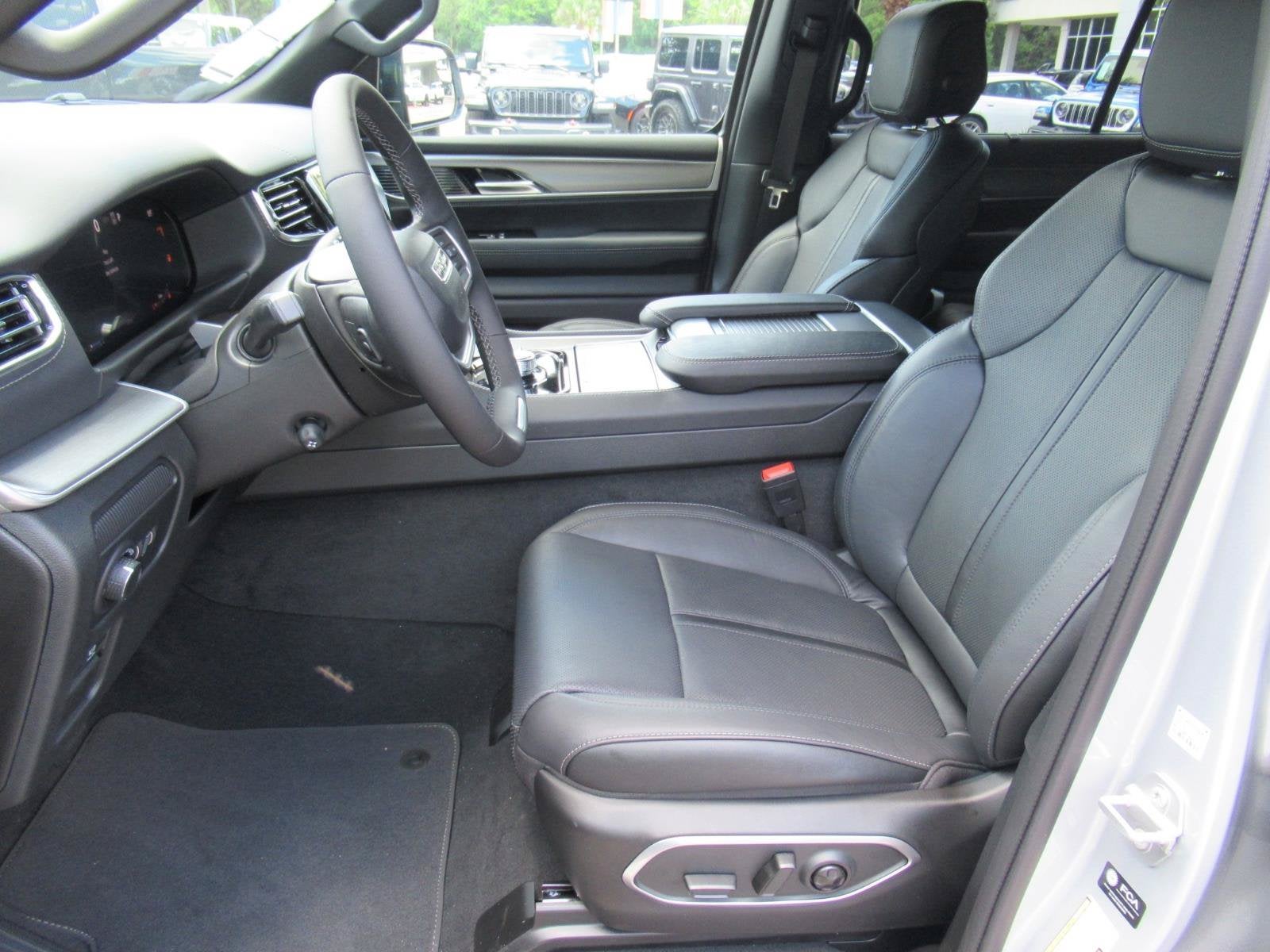2026 Jeep Grand Wagoneer GRAND WAGONEER LIMITED RESERVE 4X4