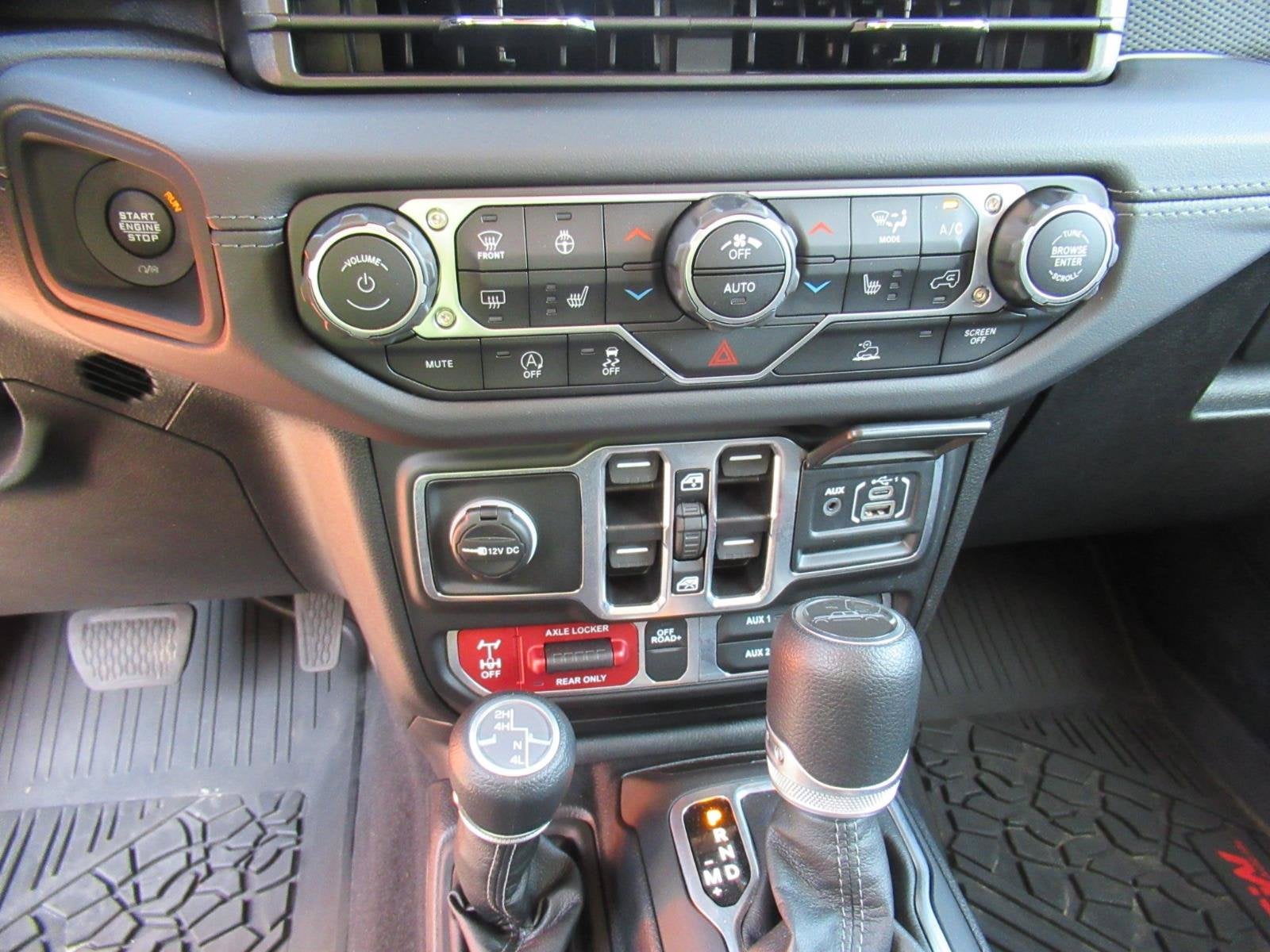 2025 Jeep Gladiator Mojave 4x4