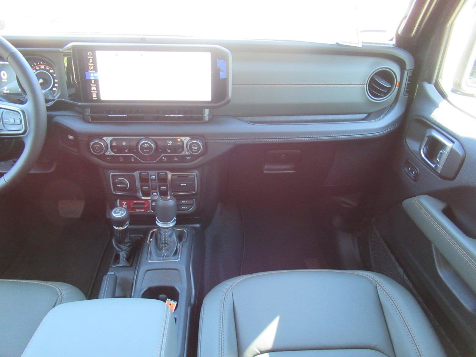 2027 Jeep Gladiator GLADIATOR MOJAVE X 4X4