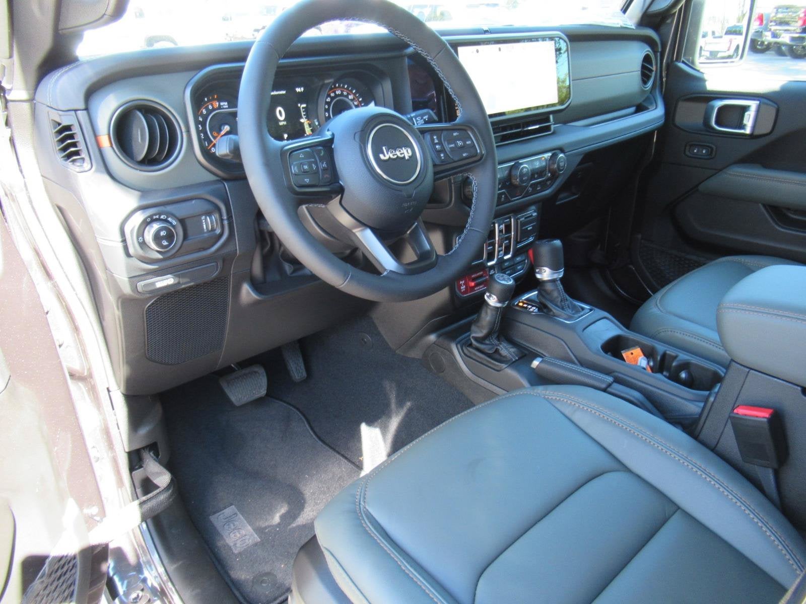 2027 Jeep Gladiator GLADIATOR MOJAVE X 4X4