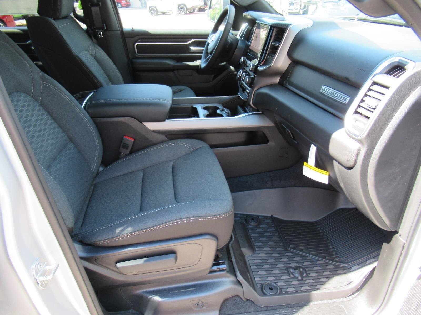 2027 RAM Ram 1500 RAM 1500 BIG HORN CREW CAB 4X2 5'7' BOX