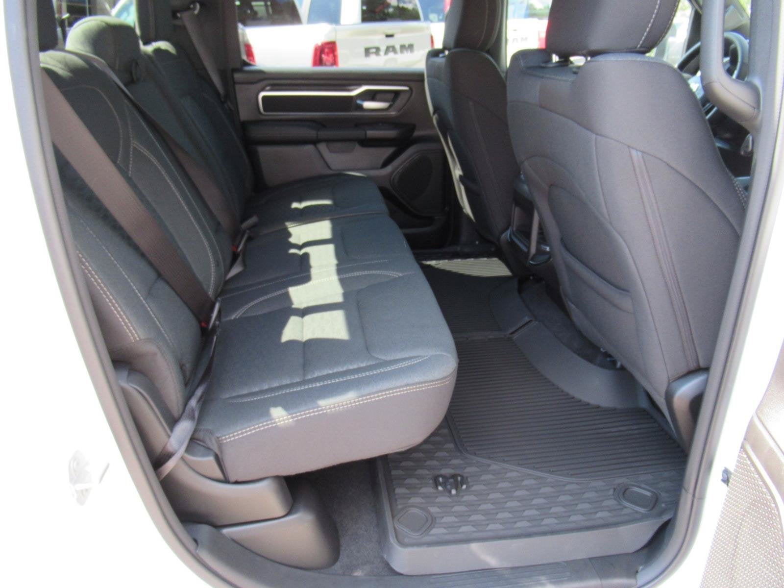 2027 RAM Ram 1500 RAM 1500 BIG HORN CREW CAB 4X2 5'7' BOX