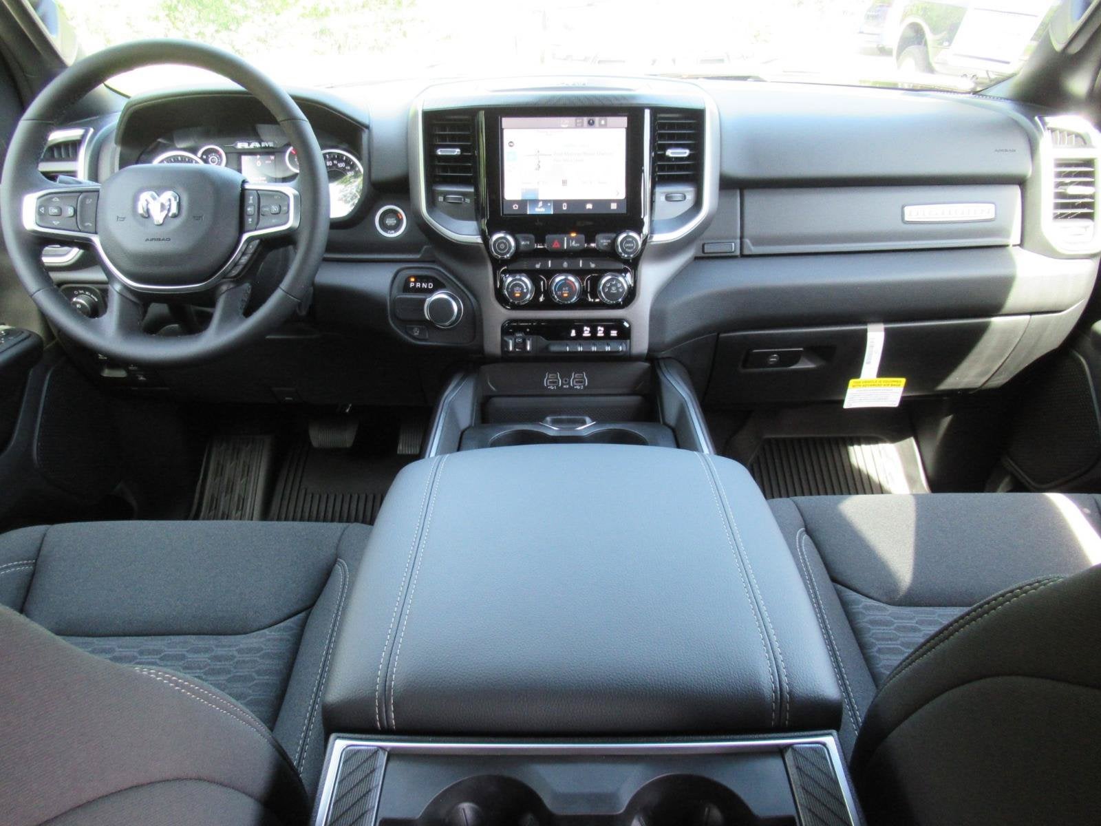 2026 RAM 1500 RAM 1500 BIG HORN CREW CAB 4X2 6'4' BOX