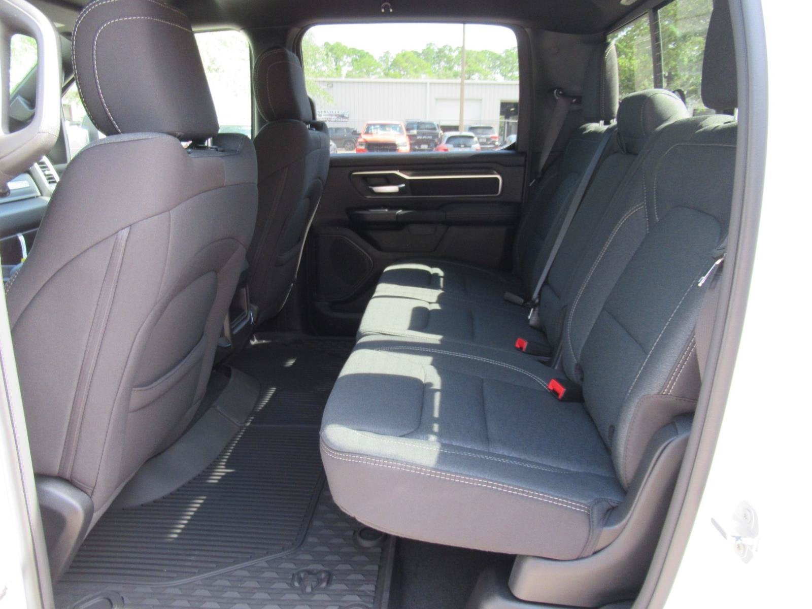 2026 RAM 1500 RAM 1500 BIG HORN CREW CAB 4X2 6'4' BOX