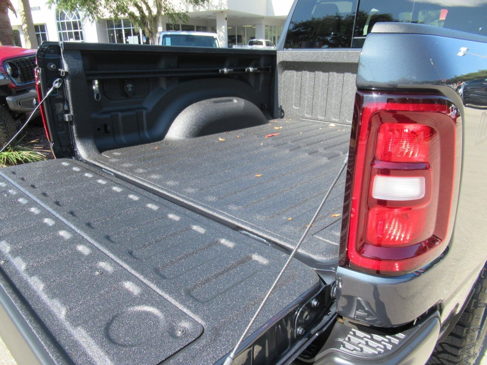 2026 RAM Ram 1500 RAM 1500 WARLOCK CREW CAB 4X4 5'7' BOX