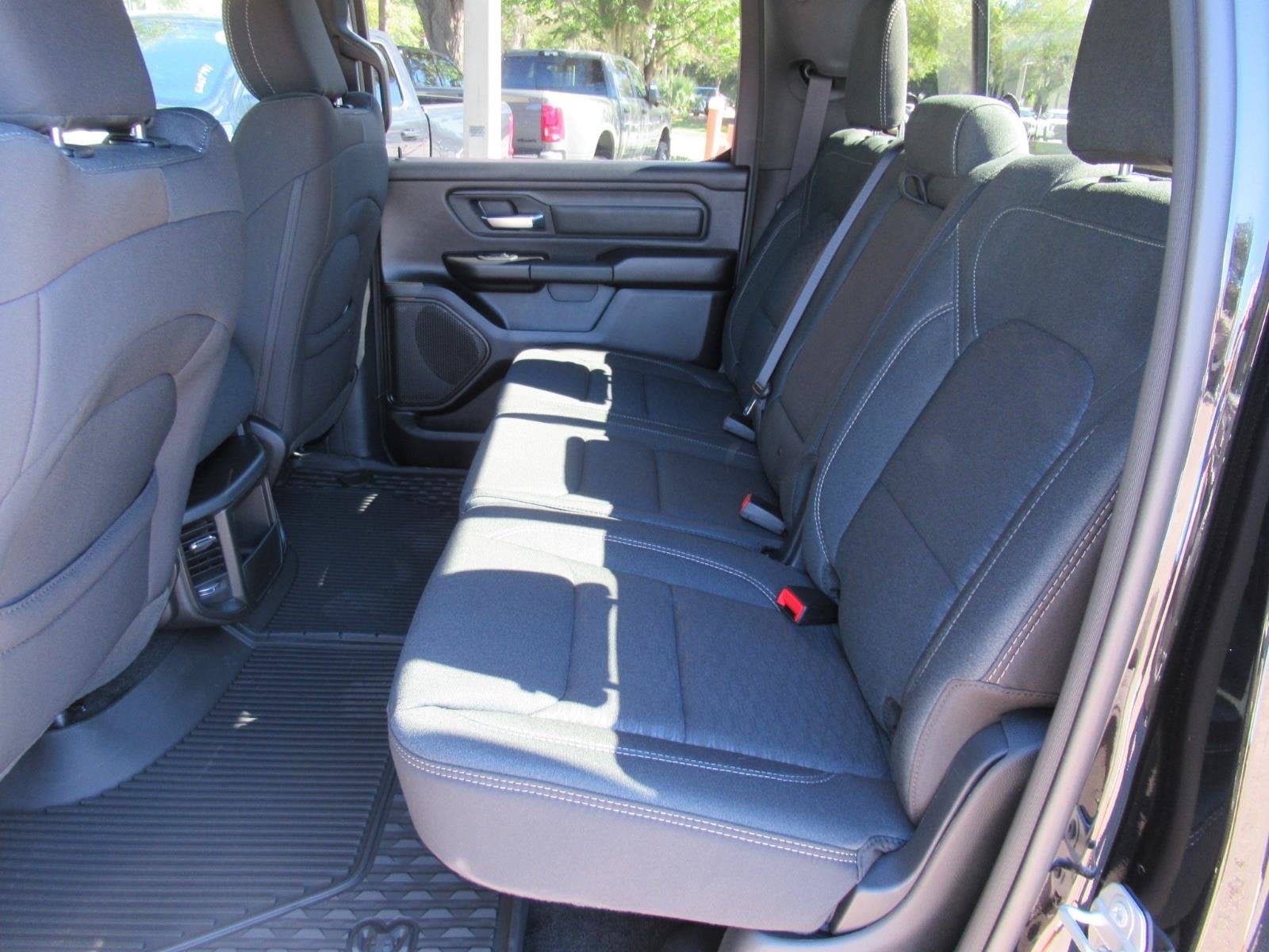 2027 RAM 1500 RAM 1500 WARLOCK CREW CAB 4X4 5'7' BOX