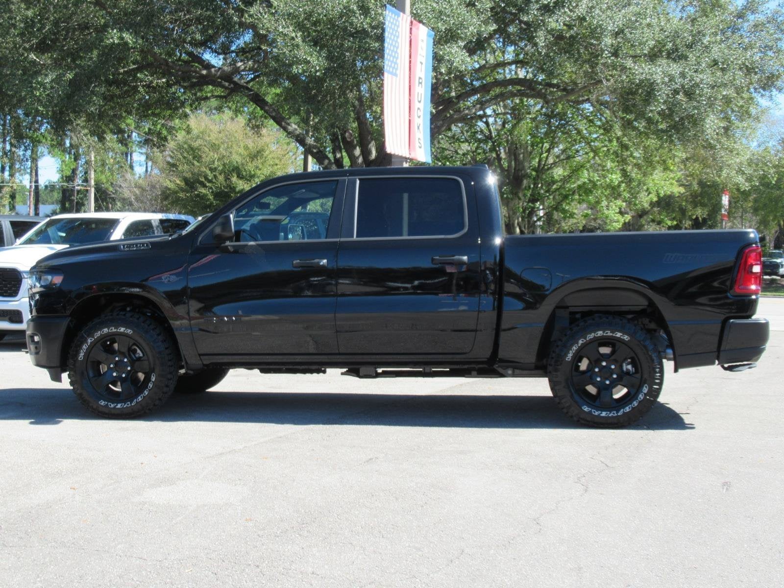 2027 RAM 1500 RAM 1500 WARLOCK CREW CAB 4X4 5'7' BOX