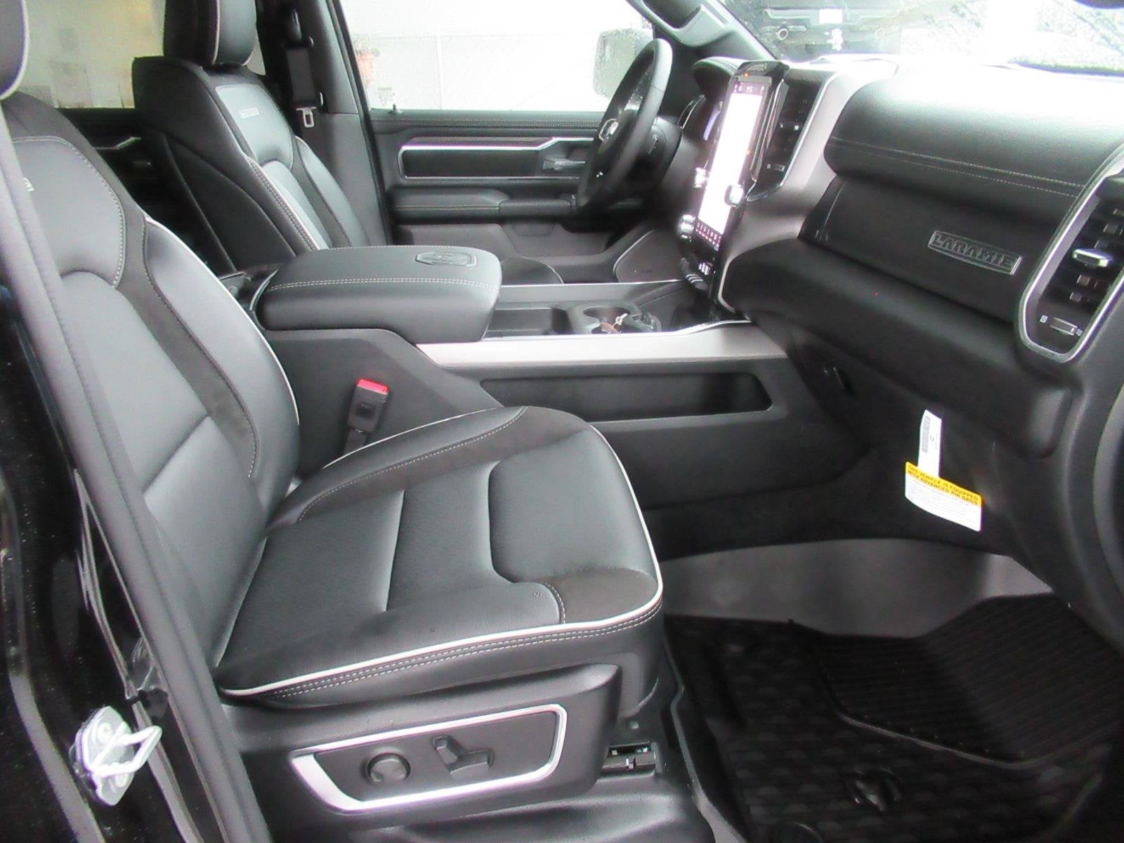 2027 RAM 1500 RAM 1500 LARAMIE CREW CAB 4X4 5'7' BOX