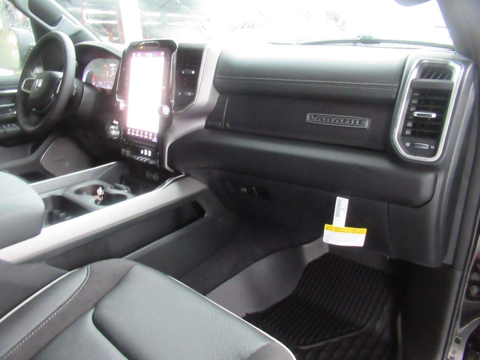2027 RAM 1500 RAM 1500 LARAMIE CREW CAB 4X4 5'7' BOX
