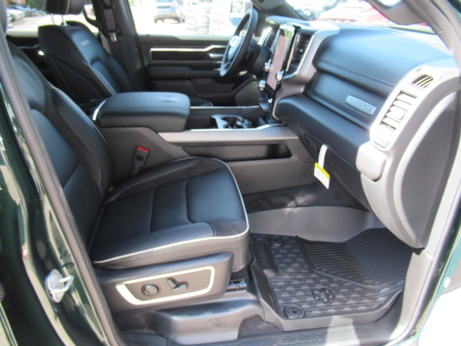 2027 RAM 1500 RAM 1500 LARAMIE CREW CAB 4X4 5'7' BOX