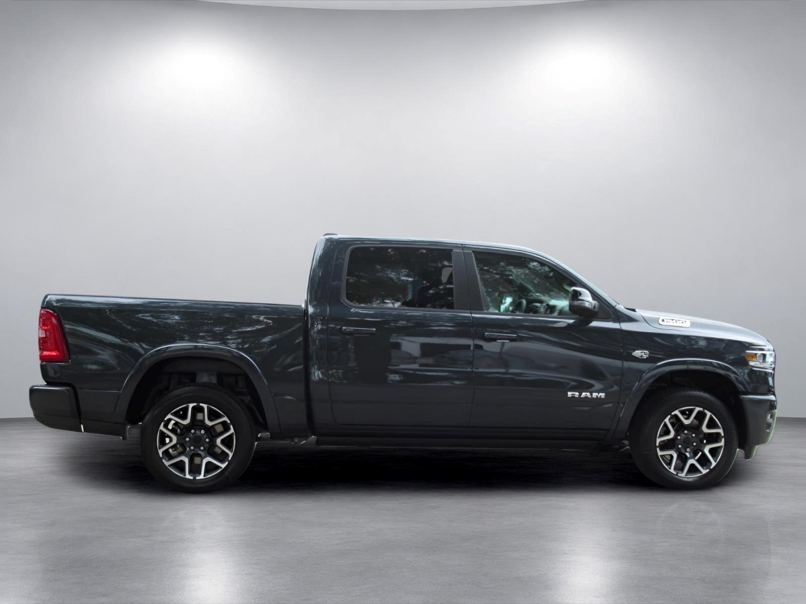 2027 RAM 1500 RAM 1500 LARAMIE CREW CAB 4X4 5'7' BOX