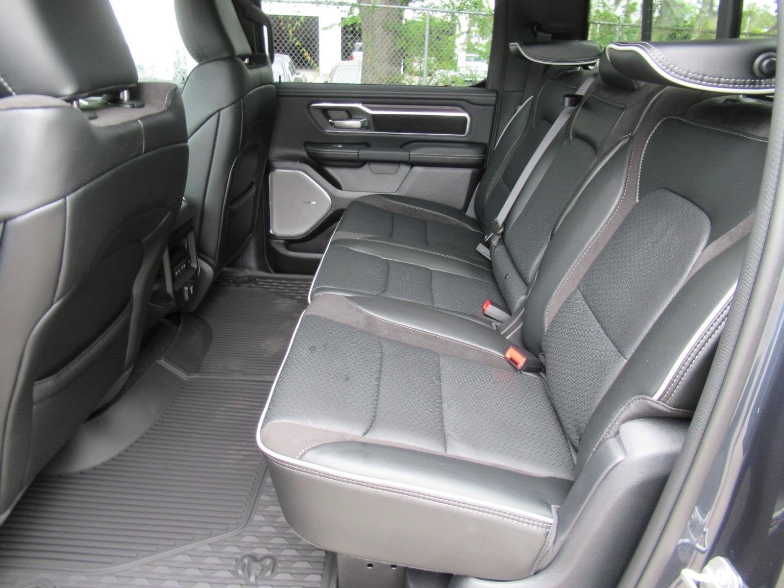 2027 RAM 1500 RAM 1500 LARAMIE CREW CAB 4X4 5'7' BOX