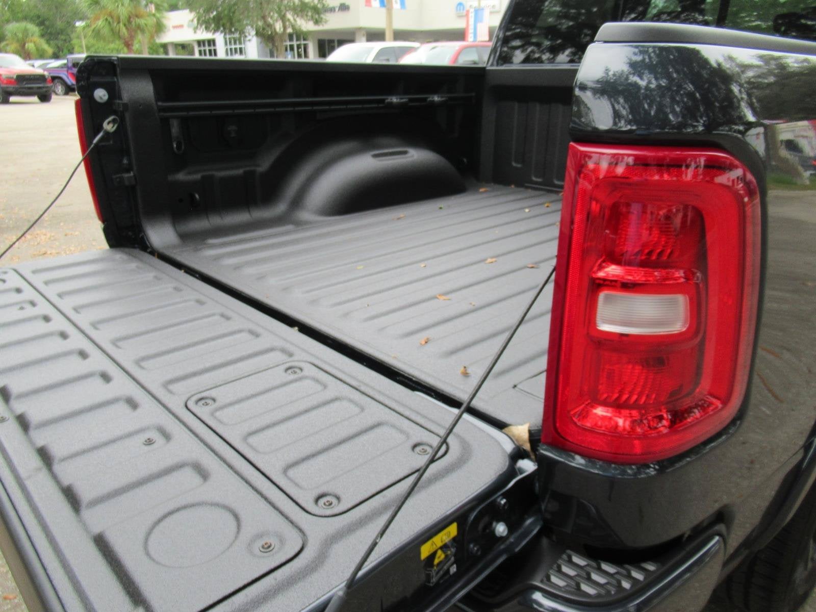 2027 RAM 1500 RAM 1500 LARAMIE CREW CAB 4X4 5'7' BOX