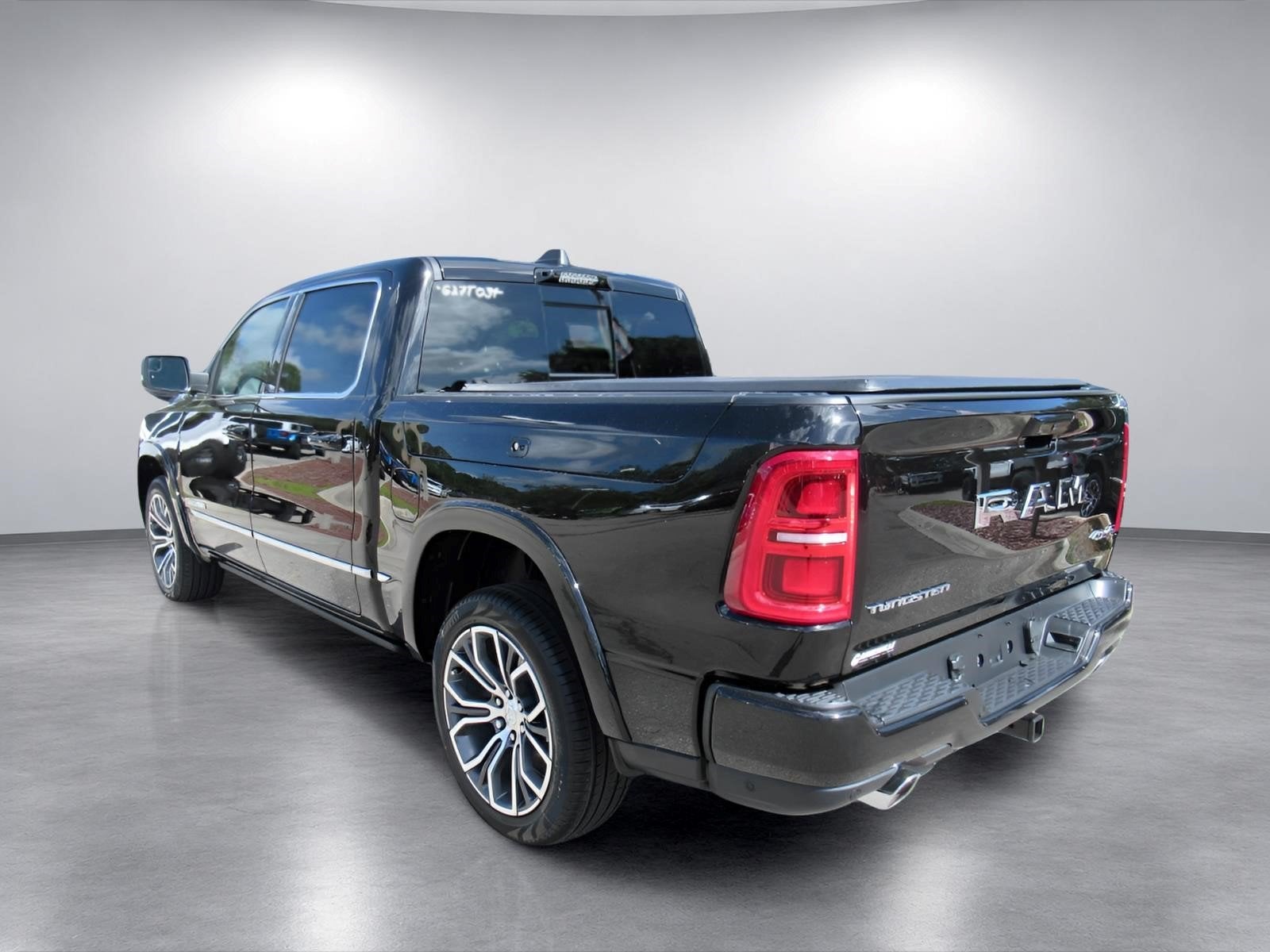 2027 RAM Ram 1500 RAM 1500 TUNGSTEN CREW CAB 4X4 5'7' BOX