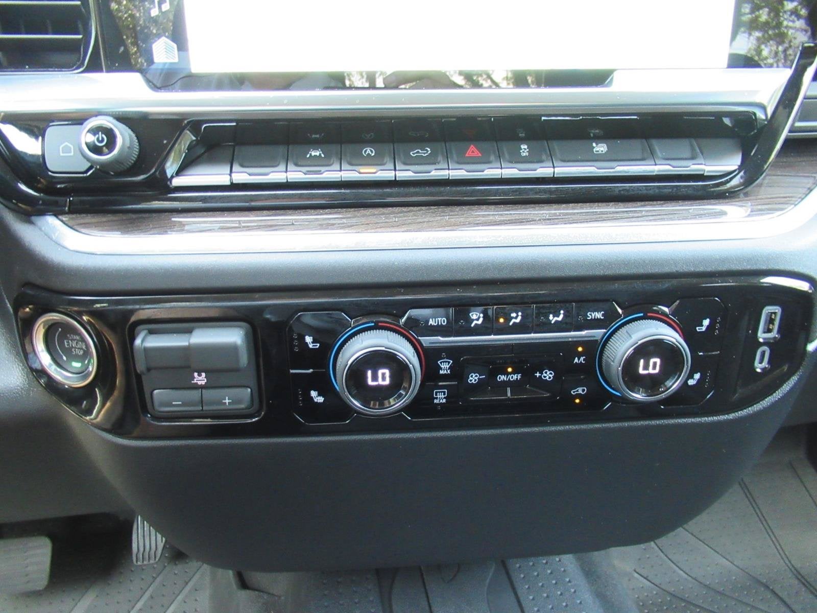 2026 Chevrolet Silverado 1500 4WD Crew Cab Short Bed LT with 2FL