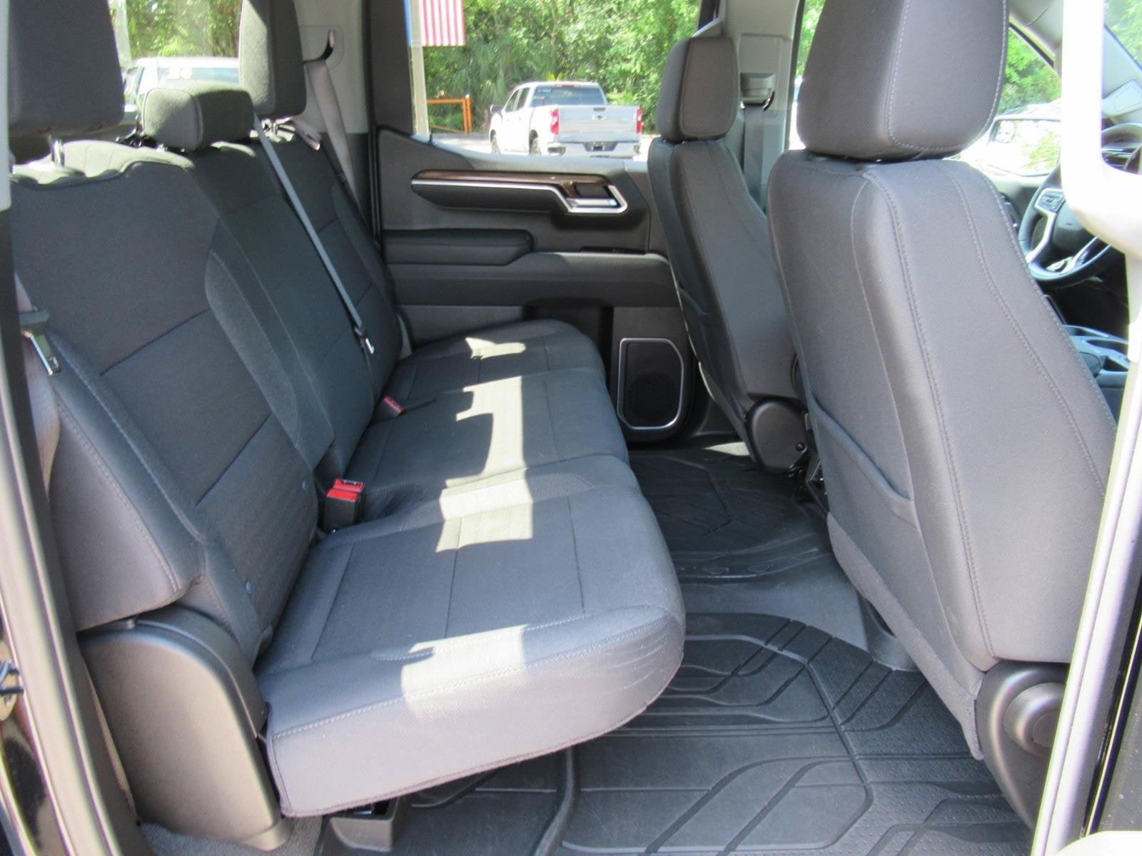 2026 Chevrolet Silverado 1500 4WD Crew Cab Short Bed LT with 2FL