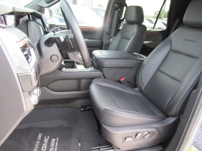 2025 GMC Yukon 4WD Denali