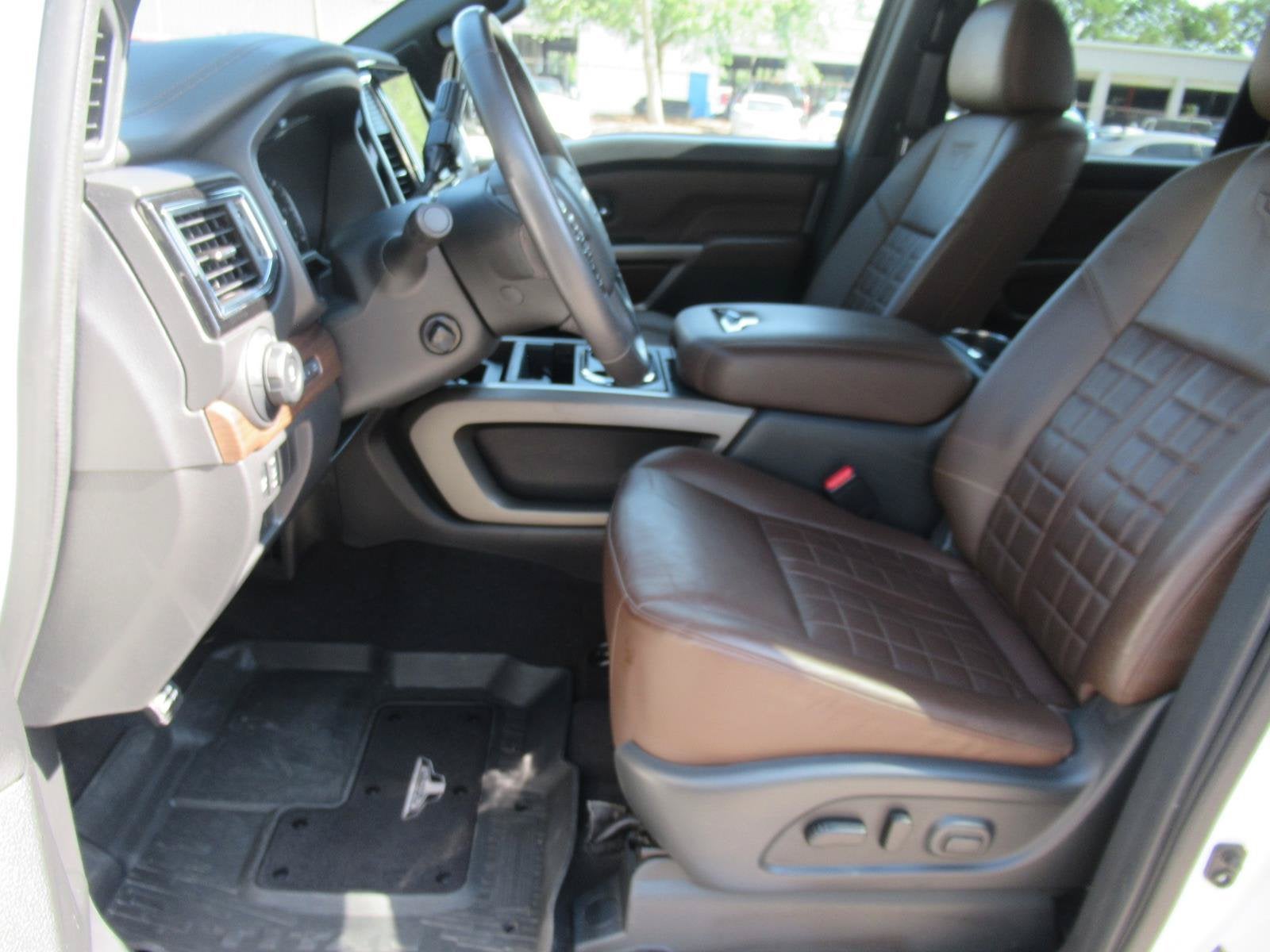 2023 Nissan TITAN Crew Cab Platinum Reserve 4x4